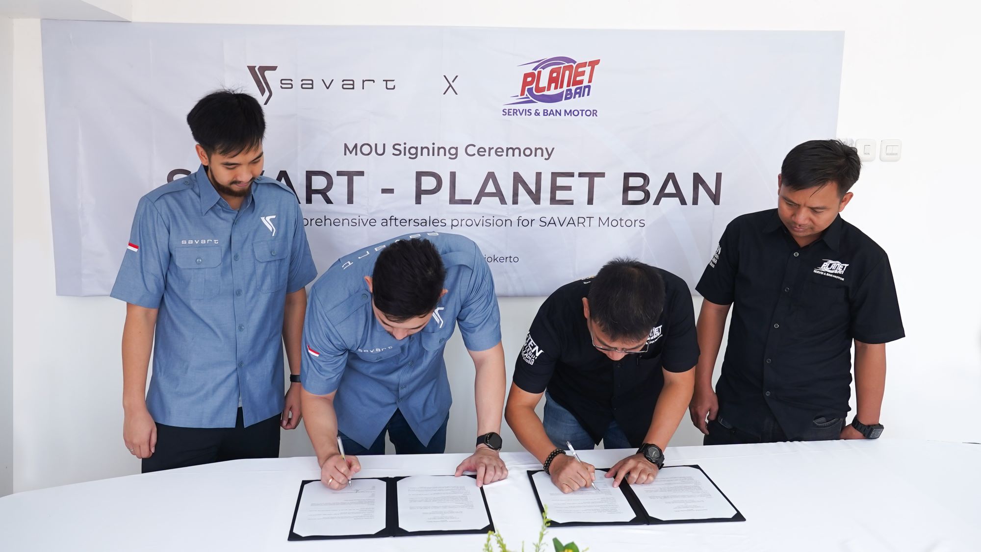 SAVART Motors Umumkan Kolaborasi Purna Jual dengan Planet Ban dan Uji Ketahanan 3.000 KM di Jawa Timur dan Bali cover image
