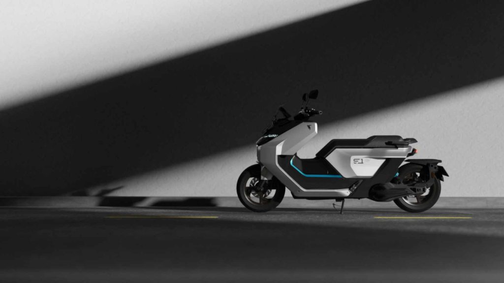 Motor Listrik Terjangkau dan Performa Unggul cover image